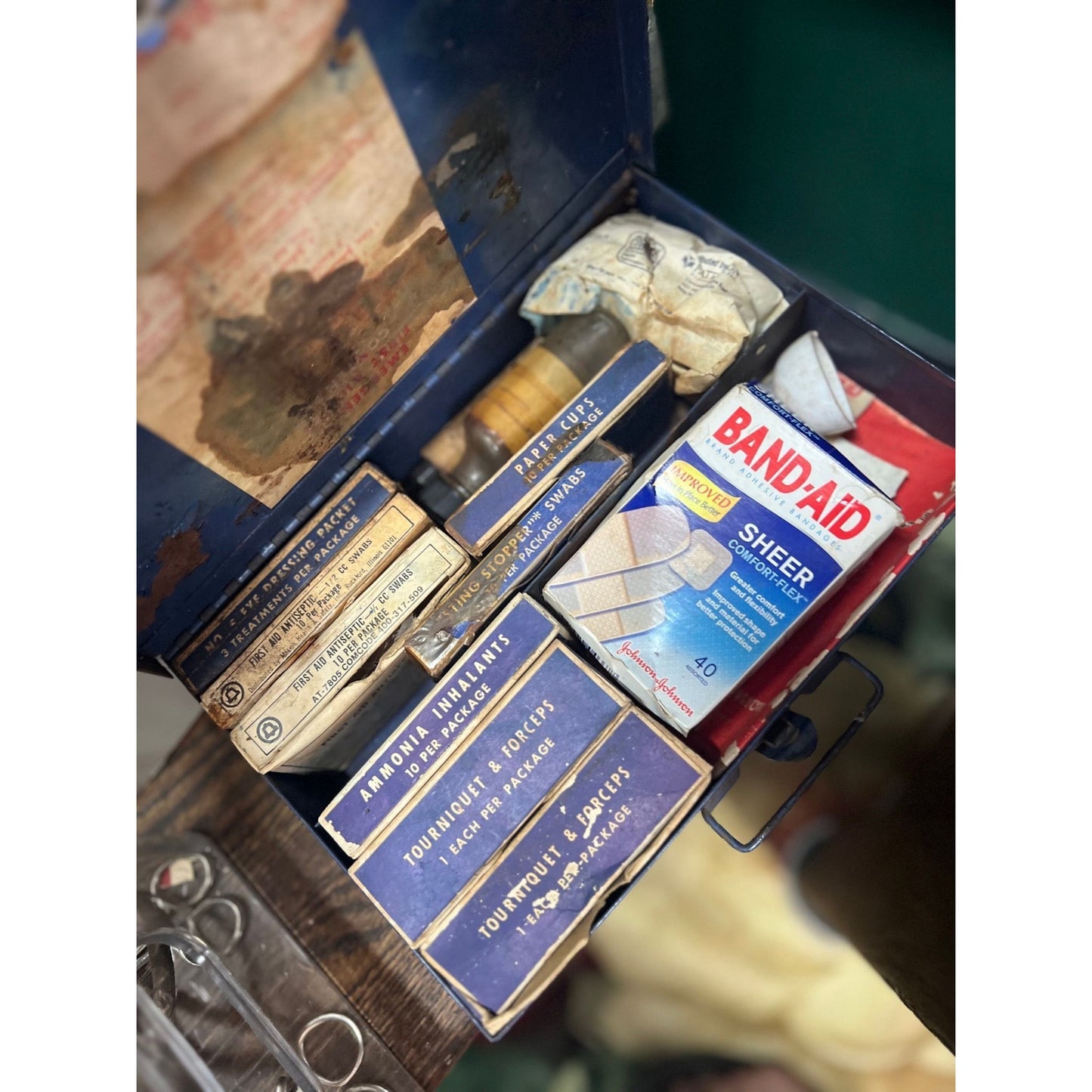 Vintage rusty crusty first aid kit metal tin w handle