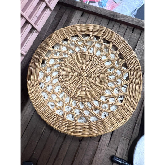 Set -vintage coasters in cute basket