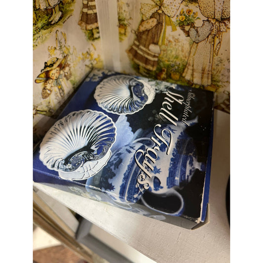 Vintage new old stock silver shell set